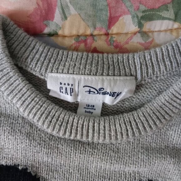 Disney Pooh One Piece Sweater And Baby Gap Knit Button Romper 12-18 Month. - Picture 4 of 7